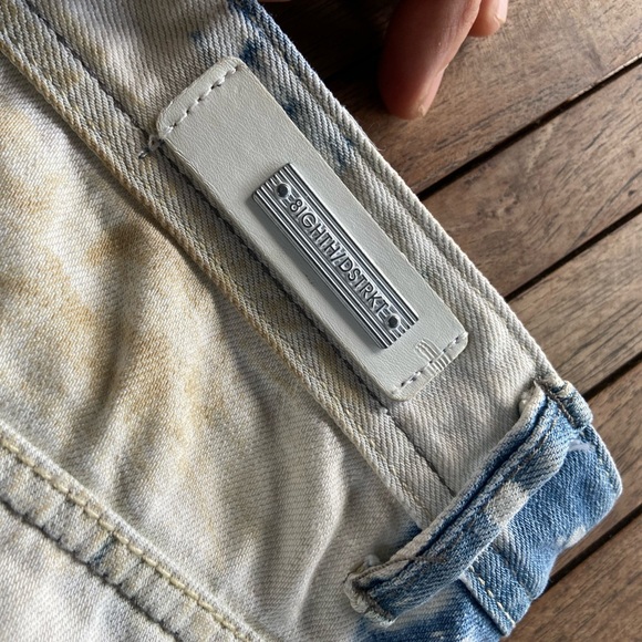 8ighth DStrkt Jeans Mens 30X 32 light wash Distressed/ Destroyer jeans. - Picture 10 of 15